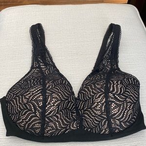 2/$20. Felina ladies, black lace bra with nude underlay. Size 34D wireless.